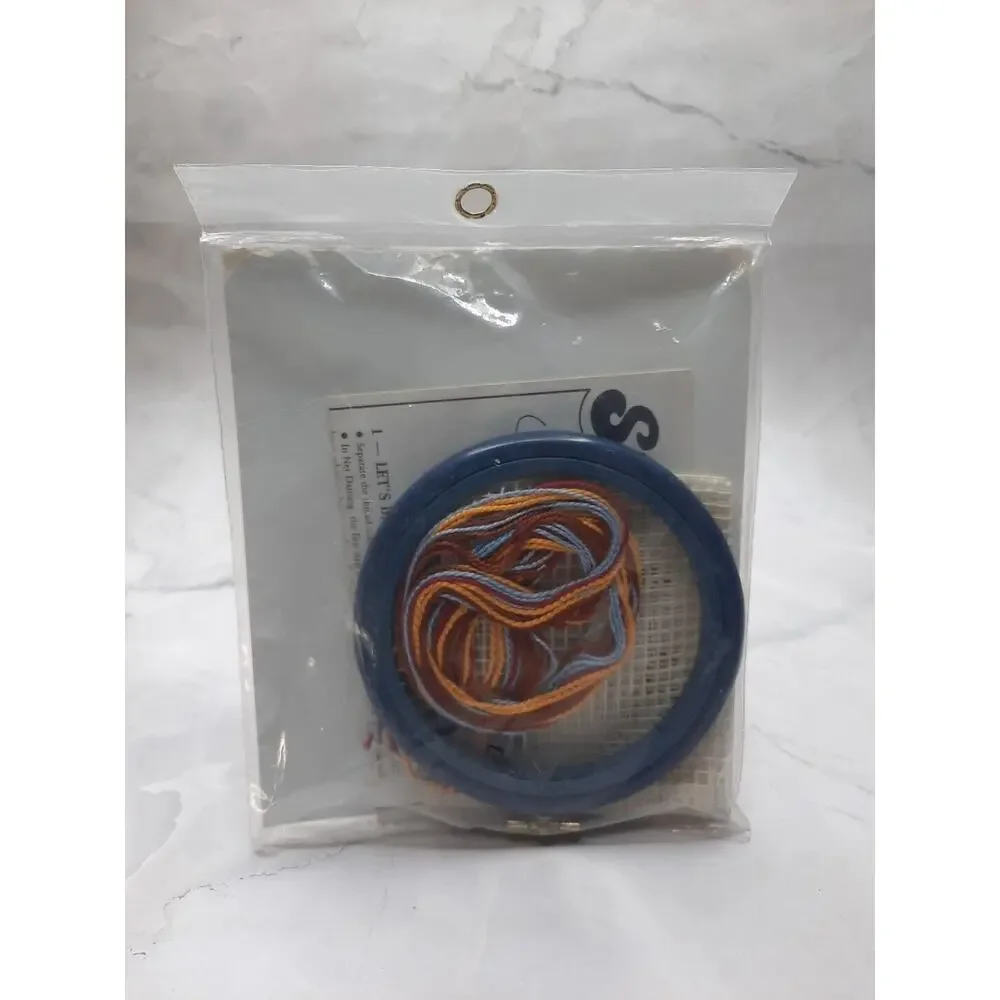 Vintage Dimensions Stitchables Learn Net Darning Kit Nesting Hen 7511 Beginner